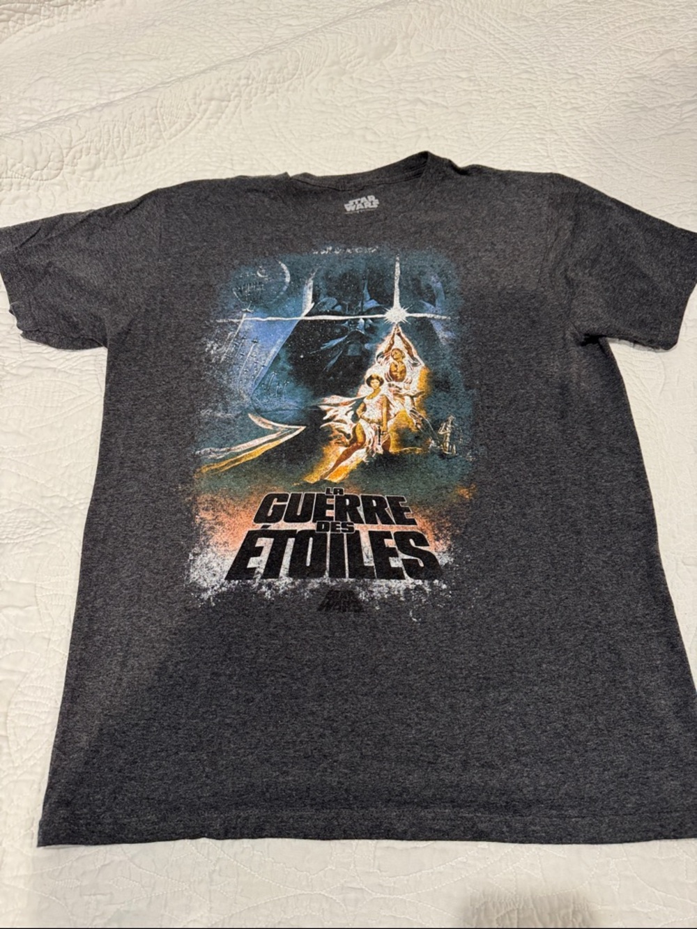 Star Wars Vintage French Poster Graphic Tee - Mens Large. Never Worn.